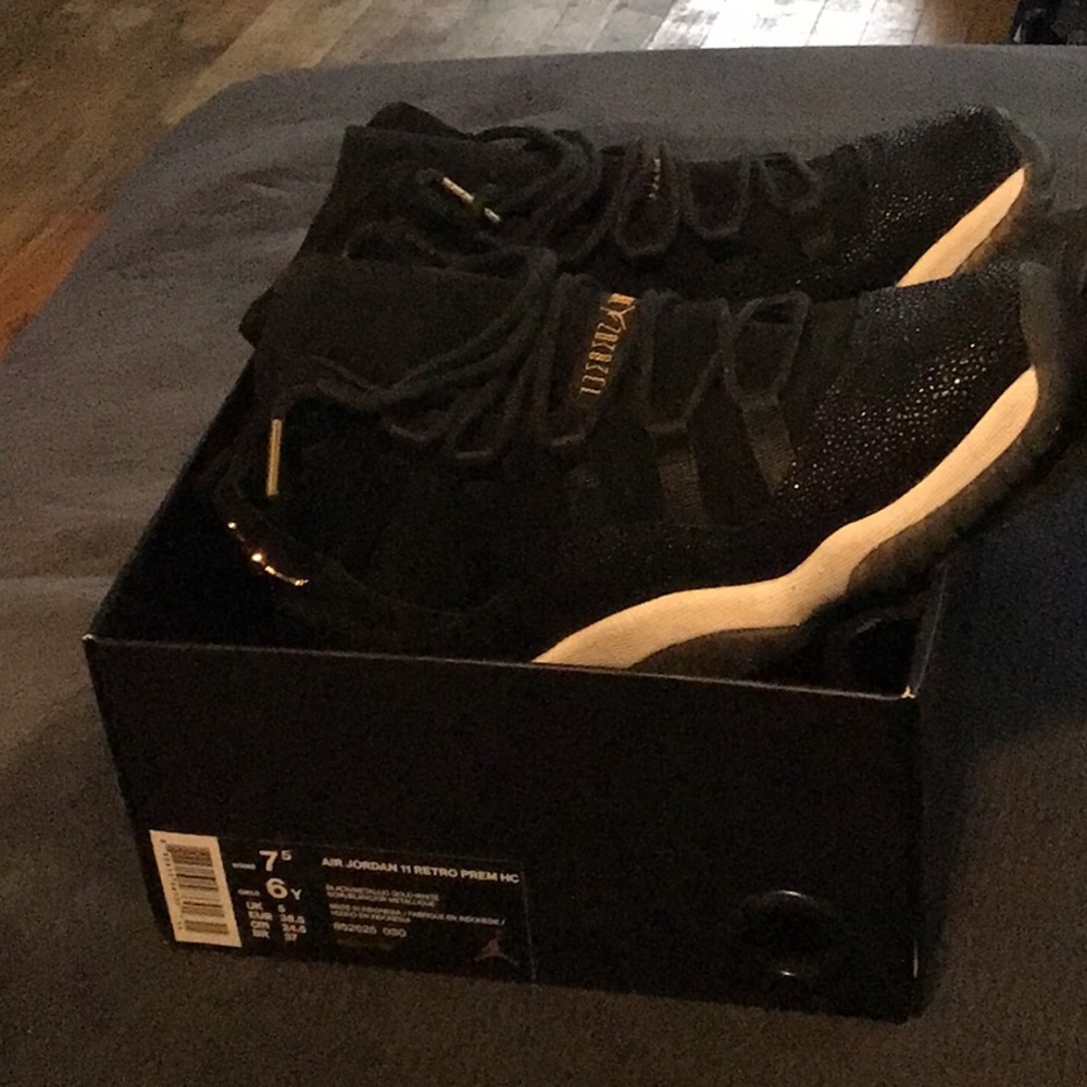 Womens/Girls AirJordan Retro